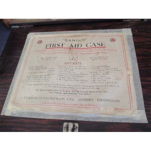 118 - SANOID 1940S FIRST AID CASE INCLUDING ORIGINAL CONTENTS