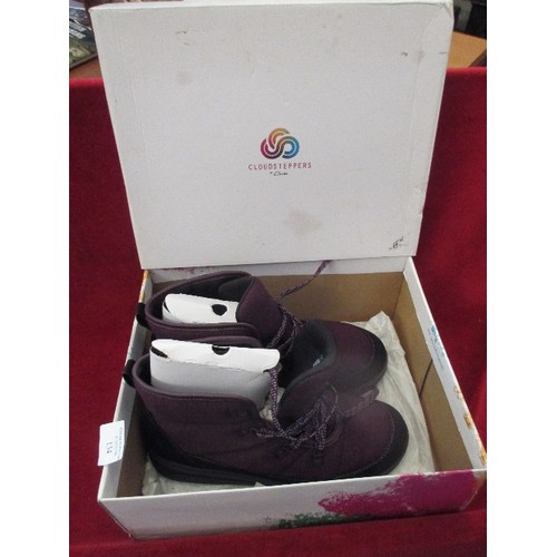 134 - BOXED LADIES BOOTS SIZE 7