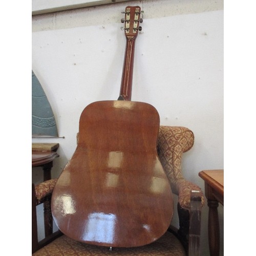 137 - HOHNER ACOUSTIC GUITAR