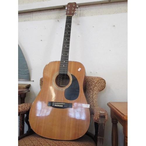 137 - HOHNER ACOUSTIC GUITAR