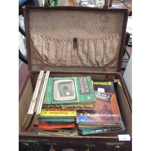 245 - VINTAGE SUITCASE & CONTENTS OF 1950S-70S ELECTRONICS MAGAZINES