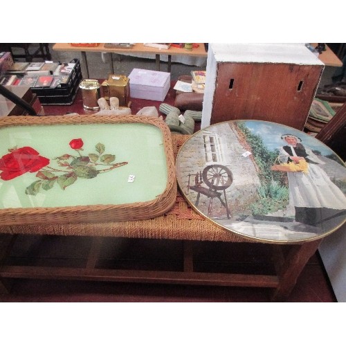 261 - 4 RETRO HOUSEHOLD ITEMS INCUDING CANTILEVER SEWING BOX, WALL PLAQUE, ROSE TRAY & WICKER TABLE