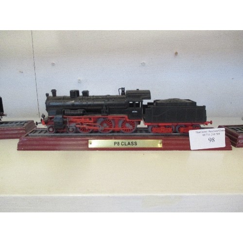 98 - 5 MODEL TRAINS ON PLINTHS: FLYING SCOTSMAN, DUCHESS OF SUTHERLAND, P8 CLASS & 2X PACIFIC CHAPELON NO... 