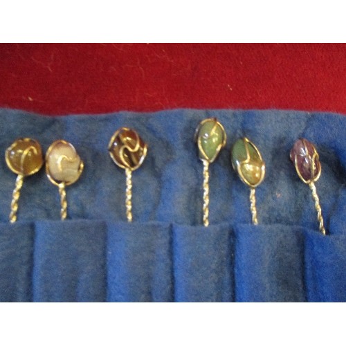 18 - SET OF 6 VINTAGE POLISHED AGATE COCKTAIL SPOONS IN A BLUE FELT BAG