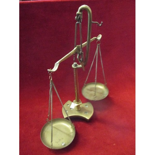 103 - BRASS BALANCE SCALES