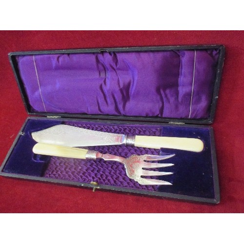 167 - EDWARDIAN SILVER PLATED FISH SERVERS WITH SILVER HALLMARKED COLLARS IN ORIGINAL BOX