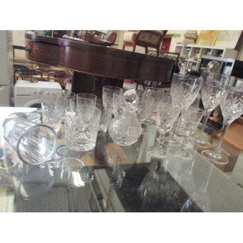 217 - ASSORTED GLASSWARE INCLUDING CRYSTAL, EDINGBURGH, HORN SHAPE GLASS ETC