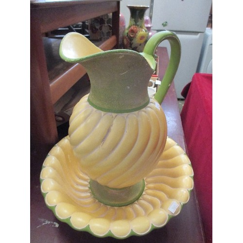 229 - WHAT'S VINCENT CADEAUX JUG & BOWL SET IN CREAM & GREEN