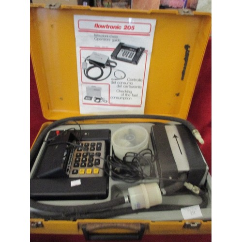 271 - FLOWTRONIC 205 FUEL CONSUMPTION CHECKER IN CARRY CASE