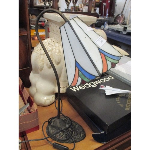 307 - TIFFANY STYLE DESK LAMP