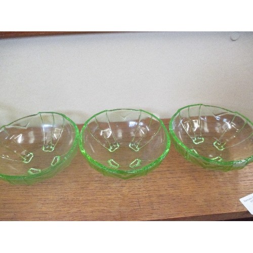 381 - ART DECO GREEN GLASS FRUIT OR TRIFLE SET PLUS AN EXTRA BOWL