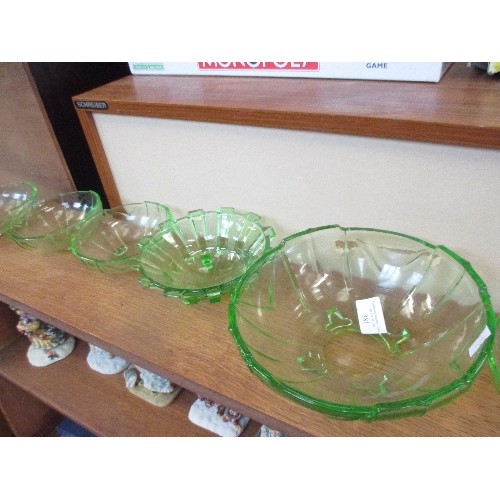 381 - ART DECO GREEN GLASS FRUIT OR TRIFLE SET PLUS AN EXTRA BOWL