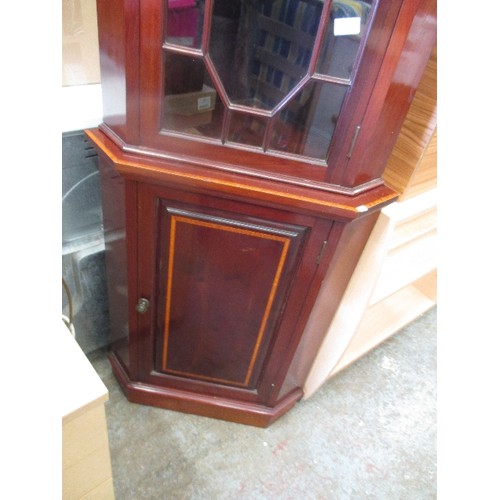 410 - GOOD QUALITY MID 20TH CENTURY MAHOGANY CORNER CUPBOARD WITH SATINWOOD INLAY