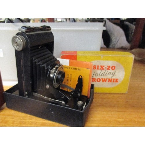 363 - BOX OF VINTAGE PHOTOGRAPHIC EQUIPMENT & ELECTRICALS INC FOLDING KODAK BROWNIE CAMERA WITH BOX, PHILI... 