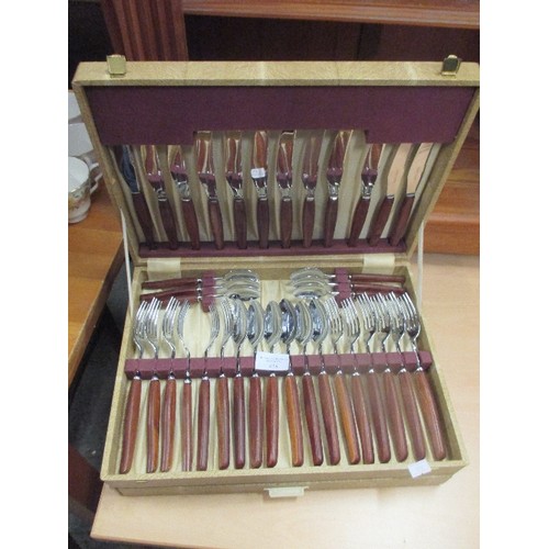 418 - MID CENTURY CANTEEN OF CUTLERY WITH TEAK HANDLES - ALL COMPLETE - APPEARS UNUSED - IN ORIGINAL BOX