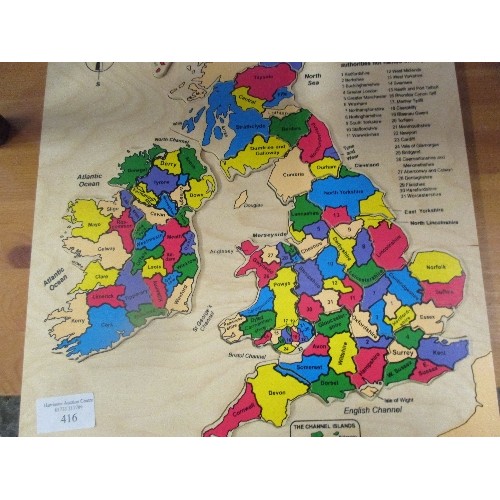 416 - BRITISH ISLES WOODEN COUNTY JIGSAW MAP AND 4 X BOXED JIGSAWS - MAPS AND FLAGS