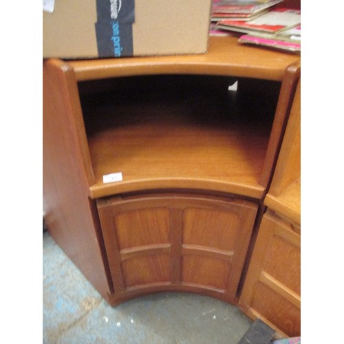 518 - MID CENTURY NATHAN FURNITURE TEAK CORNER UNIT WITH CUPBOARD BELOW AND OPEN SHELVES ABOVE. 80CM X 194... 