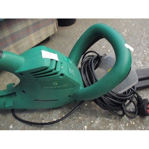 152 - ELECTRIC HEDGE TRIMMER