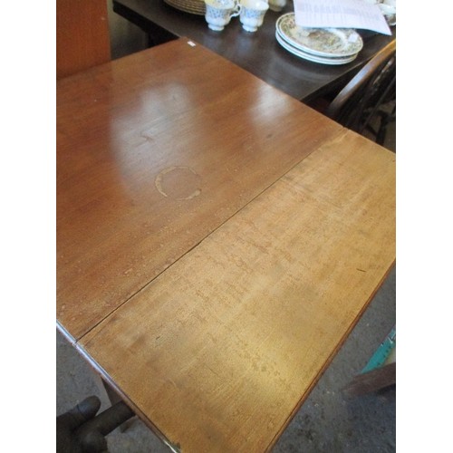 396 - GEORGIAN MAHOGANY PEMBROKE TABLE UNUSUAL PROPORTIONS ON TAPERED LEGS - 70CM X 52CM X 77CM WITH LEAVE... 