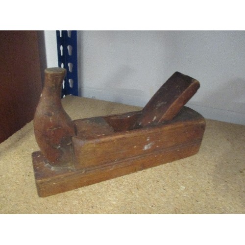 451 - 2 X VINTAGE CARPENTERS WOODEN BLOCK PLANES