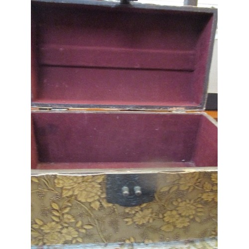 465 - DOME TOPPED BOX IN FLORAL DESIGN WITH BRASS LOCK