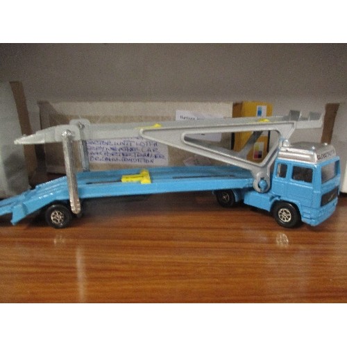 502 - CORGI VOLVO GLOBETROTTER TRACTOR UNIT WITH MERRYWEATHER CAR TRANSPORTER TRAILER - GOOD COND