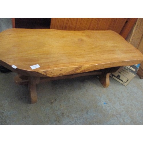 513 - NATURAL SOLID ELM COFFEE TABLE ON REFECTORY SHAPED BASE - 100CM X 43CM X 38CM