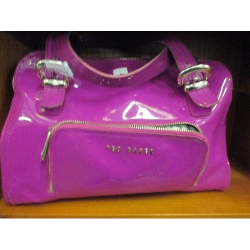 527 - TED BAKER PURPLE / PINK PATENT LEATHER EFFECT HANDBAG - WITH GILT BUCKLES AND ZIPS - GOOD CONDITION