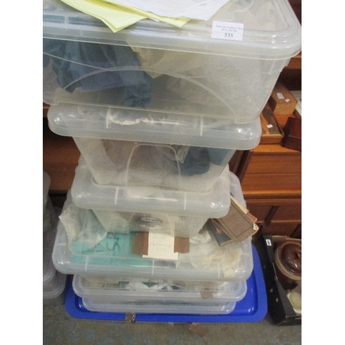 535 - 7 X PLASTIC STACKING CRATES WITH LIDS - VARIOUS SIZES