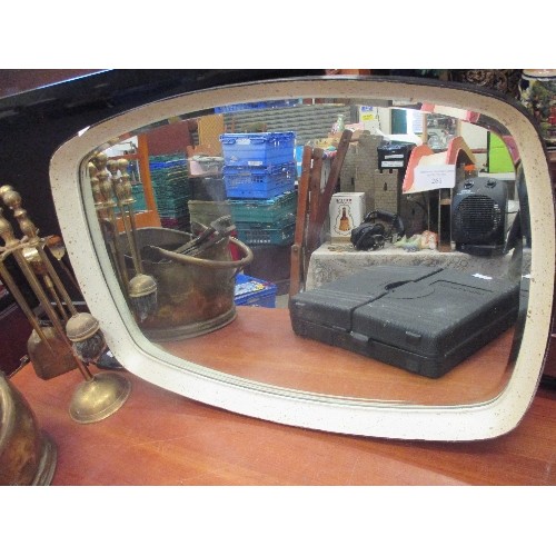 555 - 9 X VARIOUS MIRRORS, ANTIQUE, VINTAGE AND MODERN. THE LARGEST 87CM X 127CM