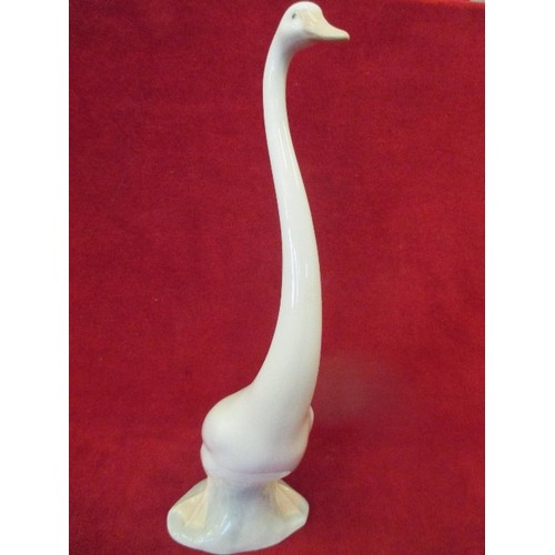 65 - NAO LONG NECK GOOSE 12