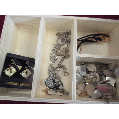 23 - DECORATIVE JEWELLERY BOX WITH PAPER FLOWER DESIGN WITH CONTENTS OF COSTUME JEWELLERY, KEYRING WATCHE... 