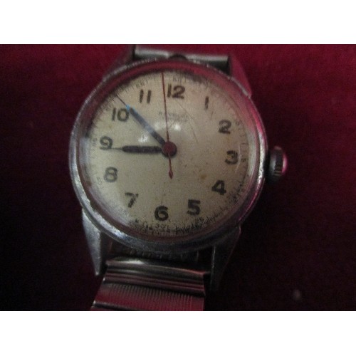 36 - 3 GENTS WATCHES INCLUDING A 1960'S SWISS RAVELLA WATCH ON STEEL STRAP, COSSAK USSR WATCH & SAXON QUA... 