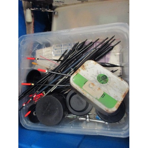 134D - QUANTITY OF FISHING TACKLE AND RODS INCLUDING VINTAGE HARDYS GRAPHITE ROD WITH ORIGINAL BAG, DALESMA... 