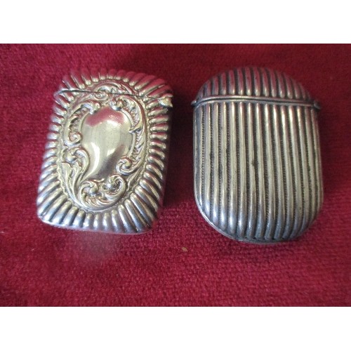 99 - 2 LATE 19TH CENTURY SILVER PLATED VESTA CASES - ONE OF OVAL FORM & RIBBED DESIGN WITH GWR (GREAT WES... 