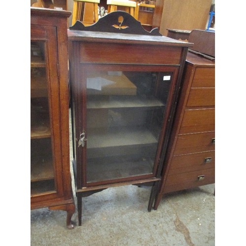 402 - EDWARDIAN BEECH AND MAHOGANY DISPLAY CABINET  WITH SATINWOOD INLAY AND BOXWOOD STRINGING - WITH 2 SH... 