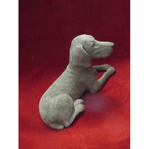 252 - SANDCAST HANDPAINTED DOG FIGURE WITH GLASS EYES - SIGNED SANDRA BRUER - SANDICAST USA - 28CM X 16CM