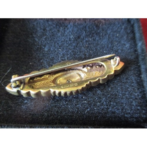 55 - VICTORIAN 9CT GOLD BROOCH WITH CENTRAL OLD CUT DIAMOND - BIRMINGHAM 1896 - 3 GRAMS - 5CM LONG