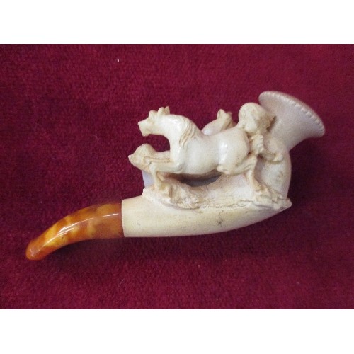 91 - A VICTORIAN MEERSCHAUM PIPE CARVED WITH GALLOPING HORSES, WITH AMBER MOUTHPIECE,  IN ORIGINAL FITTED... 