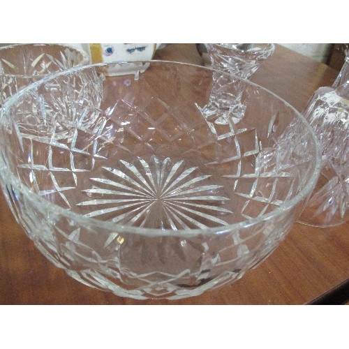 251 - COLLECTION OF GOOD QUALITY CUT GLASS CRYSTAL INCLUDING A ROYAL BRIERLEY FRUIT BOWL WITH ETCHED MARK ... 