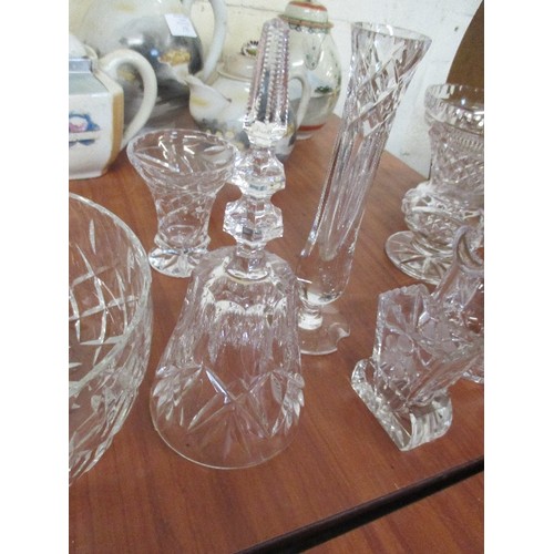 251 - COLLECTION OF GOOD QUALITY CUT GLASS CRYSTAL INCLUDING A ROYAL BRIERLEY FRUIT BOWL WITH ETCHED MARK ... 