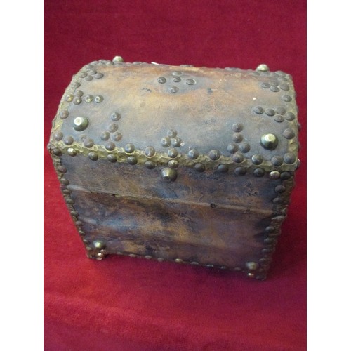 141 - MID 20TH CENTURY DOME TOPPED CASKET WITH BRASS STUDS - 23CM X 17CM X 23CM