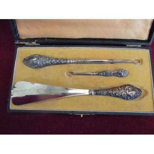 114 - SILVER HANDLED SHOE HORN, BOOT BUTTON HOOK AND GLOVE BUTTON HOOK, BIRMINGHAM 1913 - IN ORIGINAL FITT... 