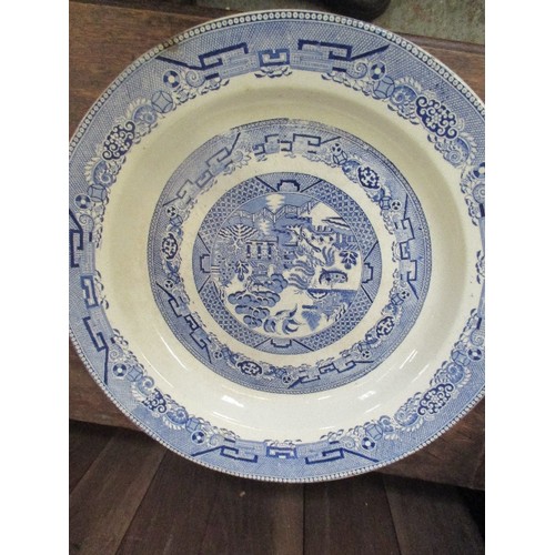 250A - 2 X LARGE VICTORIAN WILLOW PATTERN STAFFORDSHIRE MEAT PLATES - 46CM X 36CM AND 40CM DIA