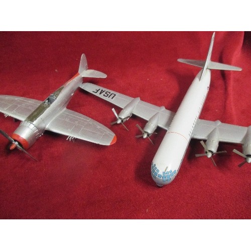 367 - BOX OF MODEL AEROPLANES INCLUDING DIE CAST CORGI LOCKHEED CONSTELLATION WITH QUANTAS LOGO, CORGI BRI... 