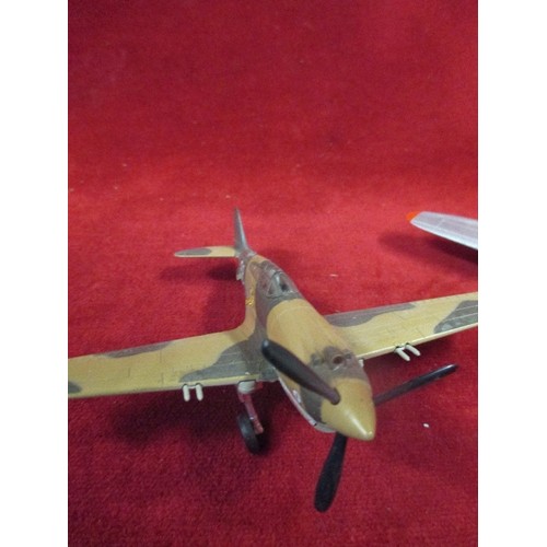 367 - BOX OF MODEL AEROPLANES INCLUDING DIE CAST CORGI LOCKHEED CONSTELLATION WITH QUANTAS LOGO, CORGI BRI... 