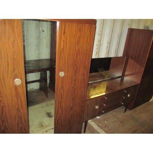 512 - MID CENTURY BEDROOM SUITE BY SCHREIBER COMPRISING 2 WARDROBES, ONE WITH A CENTRAL MIRROR & DRESSING ... 