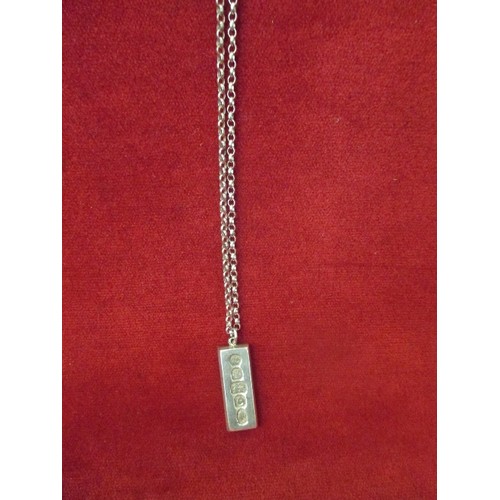 49 - 1 OUNCE STERLING SILVER BAR PENDANT (29 GRAMS)- SHEFFIELD 1977 JUBILEE YEAR - MAKER RC, ON A WHITE M... 