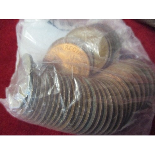 78F - BAG OF VARIOUS GEORGE VI AND ELIZABETH II COPPER COINS : GEO VI - 25X ONE PENNIES, 25X HALF PENNIES,... 