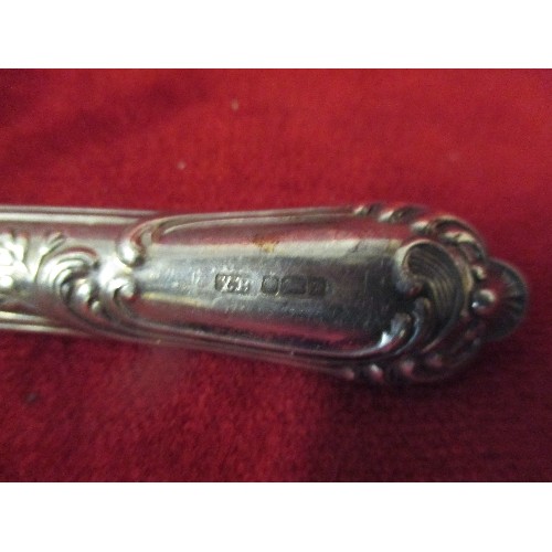 113 - CHEESE KNIFE WITH STERLING SILVER HANDLE - SHEFFIELD 1989